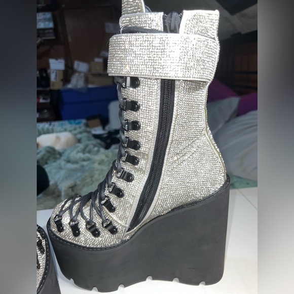 ✨NIB✨ Crystal Traitor Wedge Boots - Picture 6 of 11